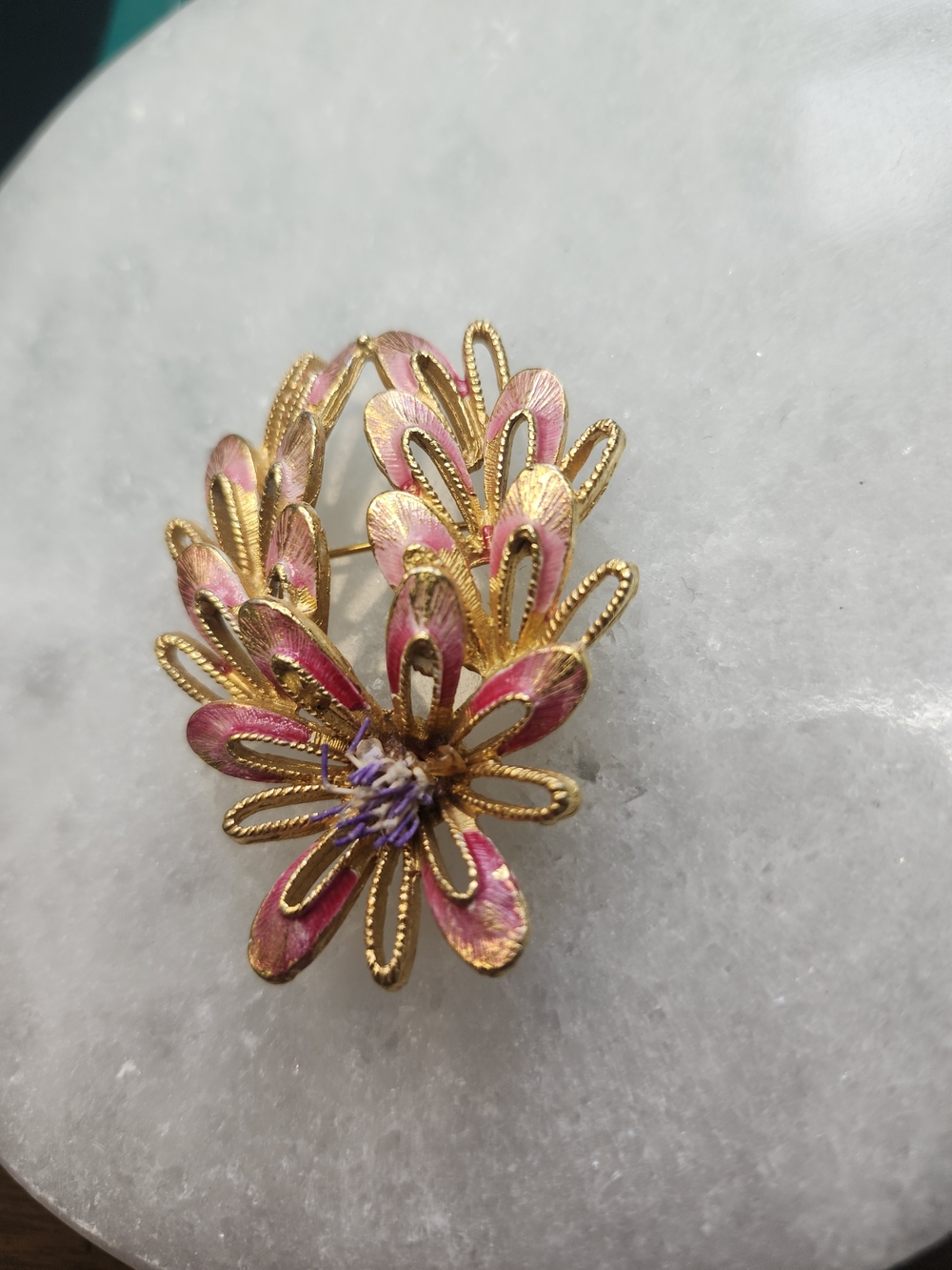FLORENZA Signed VINTAGE Goldtone Pink Enamel FLOWER Shape Pin Brooch Excellent